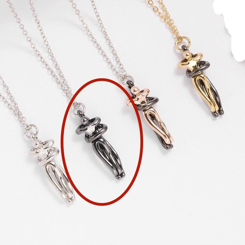Eternal Hug™ – Romantic Couple Necklace for Him & Her